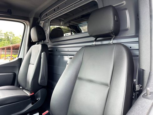 Used 2023 Mercedes-Benz Sprinter 1500 image 30