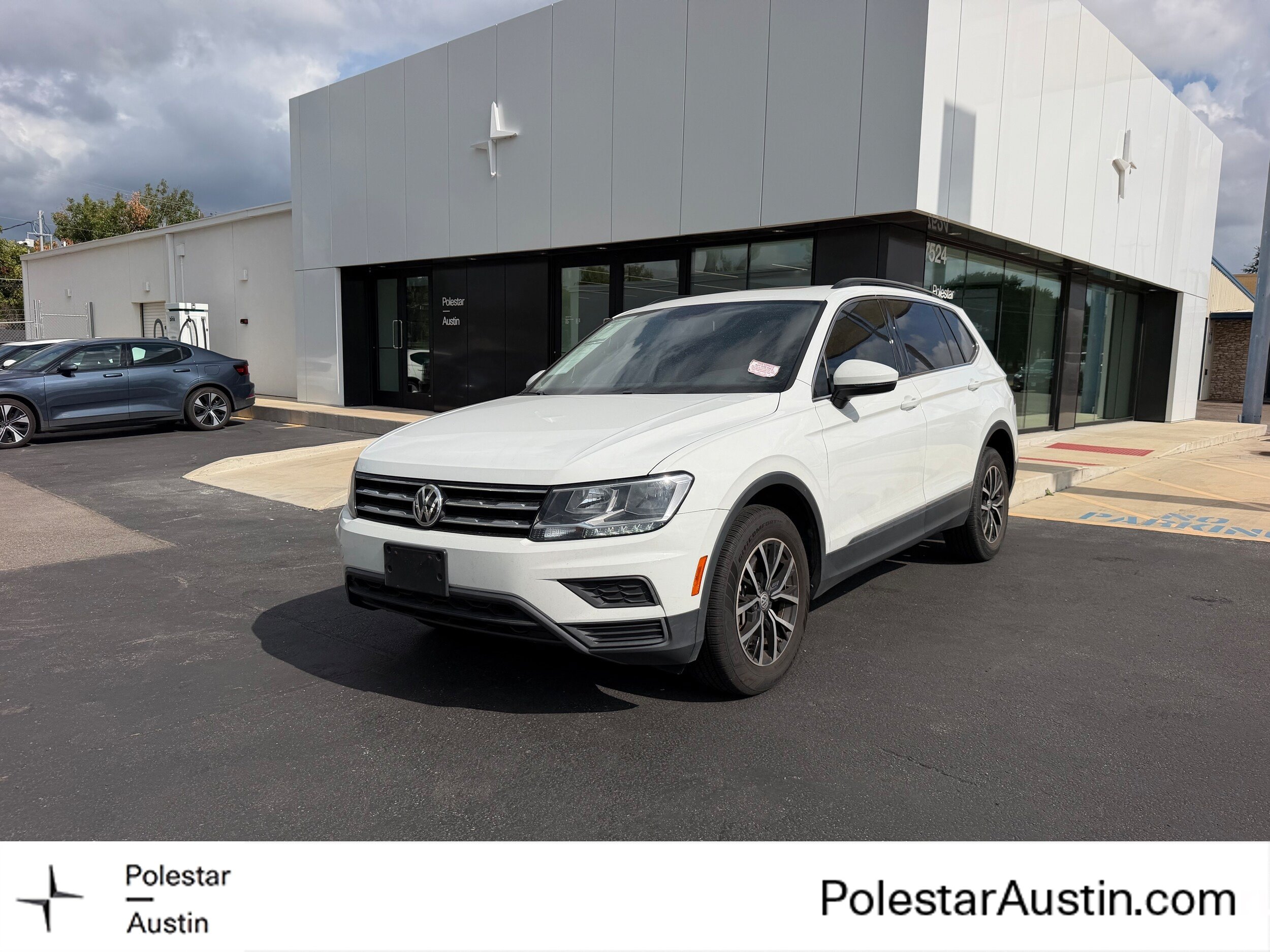 Used 2021 Volkswagen Tiguan SE FWD image 1