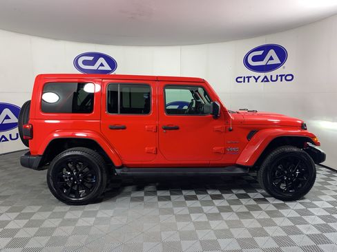 Used 2022 Jeep Wrangler Unlimited Sahara AWD/4WD image 2