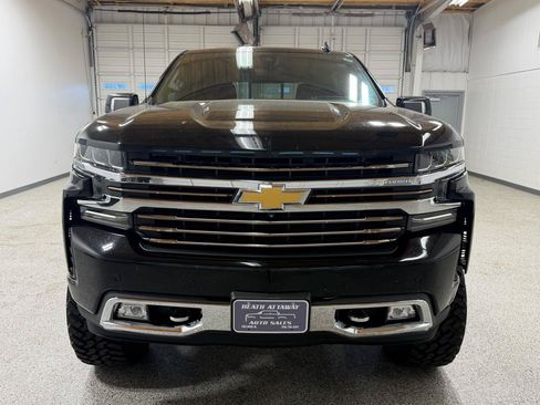 Used 2019 Chevrolet Silverado 1500 High Country w/ Technology Package AWD/4WD image 7