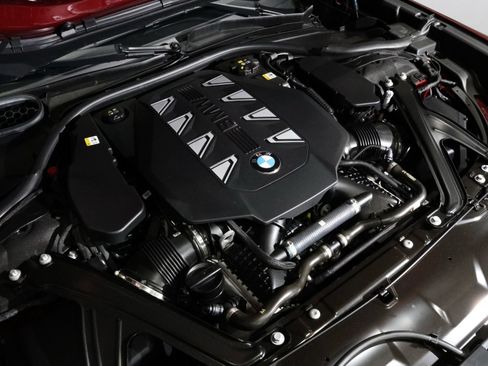 Used 2025 BMW 760i xDrive w/ Executive Package AWD/4WD image 21
