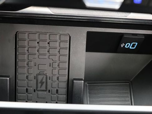 Used 2025 Ford F250 Platinum w/ Platinum Plus Package image 36