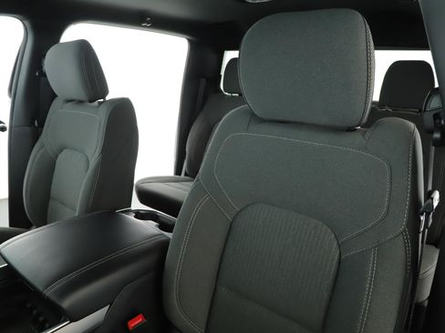 Used 2023 RAM 1500 Big Horn AWD/4WD image 4