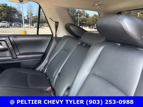 Used 2019 Toyota 4Runner TRD Off-Road AWD/4WD image 17