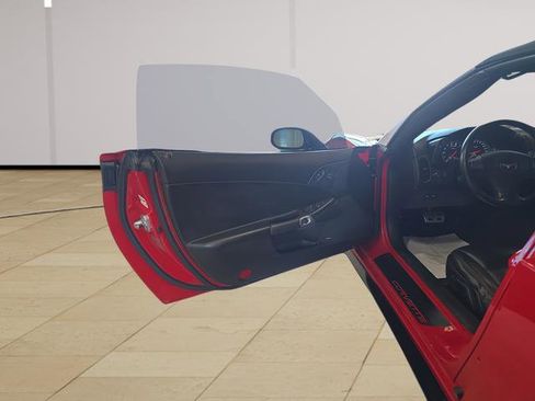 Used 2007 Chevrolet Corvette Convertible w/ Preferred Equipment Group RWD image 10