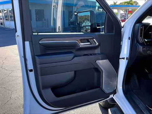 Used 2024 Chevrolet Silverado 3500 High Country w/ High Country Premium Package image 19