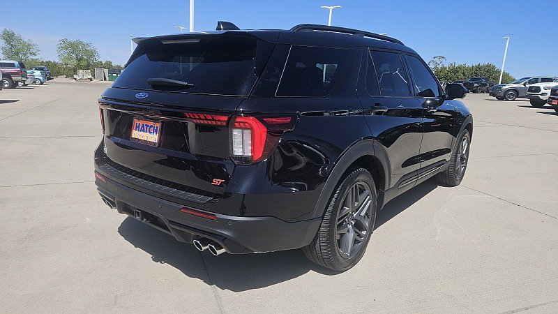 Used 2026 Ford Explorer ST w/ Sun And Sound Package AWD/4WD image 5