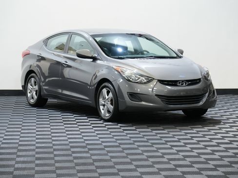 Used 2011 Hyundai Elantra GLS w/ Preferred Equipment Pkg 3 image 5