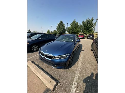 Used 2021 BMW 330e xDrive w/ Premium Package AWD/4WD image 5