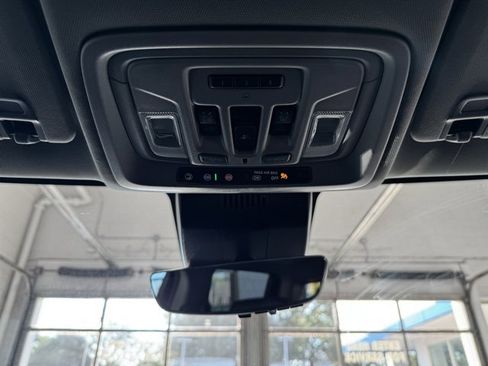 Used 2024 GMC Sierra 1500 Denali image 23