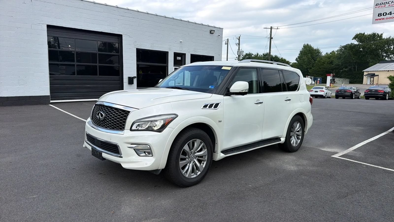 Used 2017 INFINITI QX80 2WD image 3