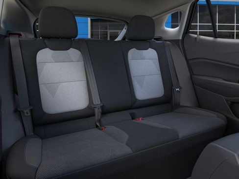 New 2026 Chevrolet Trax LS w/ LS Convenience Package FWD image 17