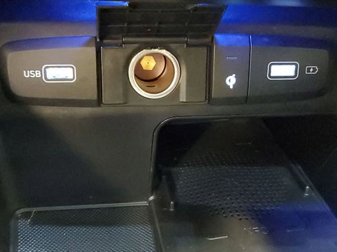 Used 2024 Hyundai Santa Cruz Limited image 9