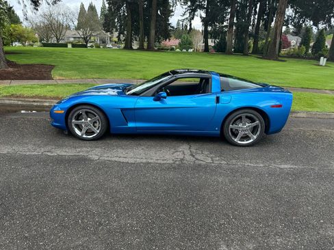 Used 2008 Chevrolet Corvette Coupe w/ Preferred Equipment Group image 2