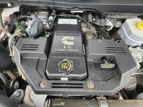 Used 2024 RAM 2500 Laramie w/ Safety Group AWD/4WD image 32