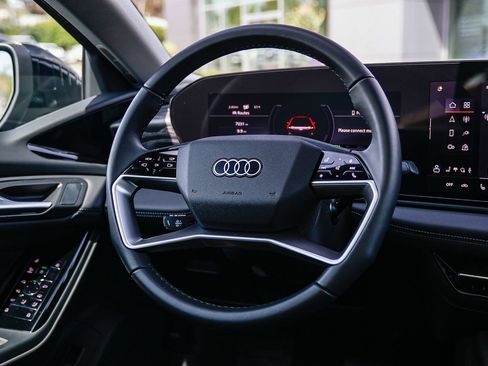 Used 2025 Audi A6 e-tron Premium Plus w/ Premium Plus image 17