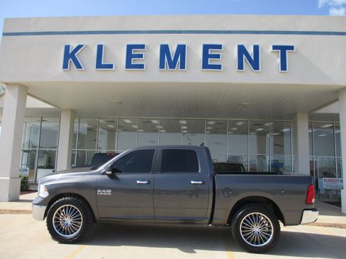 Used 2017 RAM 1500 Big Horn AWD/4WD image 1