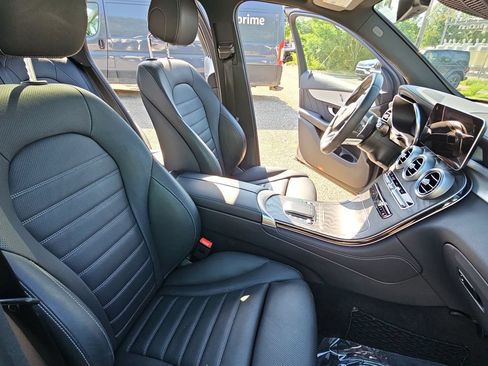 Used 2020 Mercedes-Benz GLC 43 AMG 4MATIC image 11