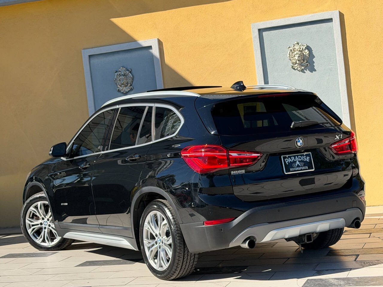Used 2017 BMW X1 xDrive28i AWD/4WD image 6