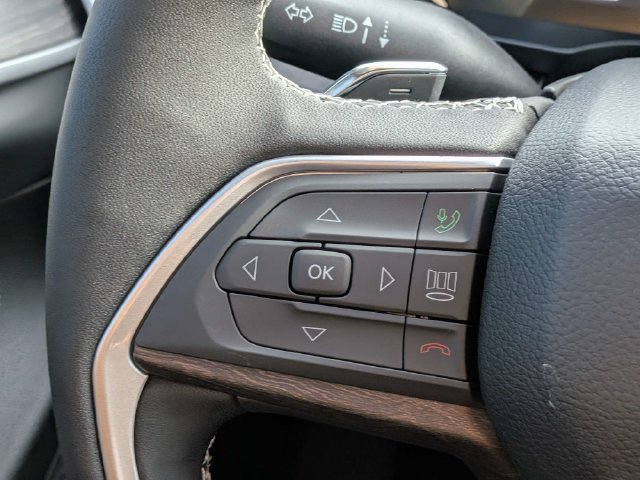 New 2027 Jeep Grand Cherokee Altitude RWD image 27