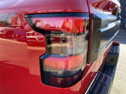 New 2026 Nissan Frontier Pro-X w/ Pro-X Convenience Package image 11