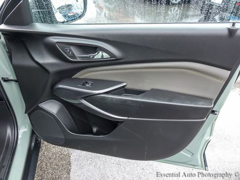 Used 2024 Chevrolet Trax ACTIV w/ Sunroof Package image 22