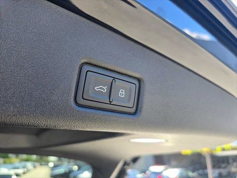 New 2025 Audi Q5 Prestige image 18
