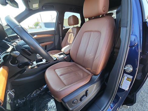 Used 2022 Audi Q5 2.0T Premium w/ Convenience Package AWD/4WD image 13