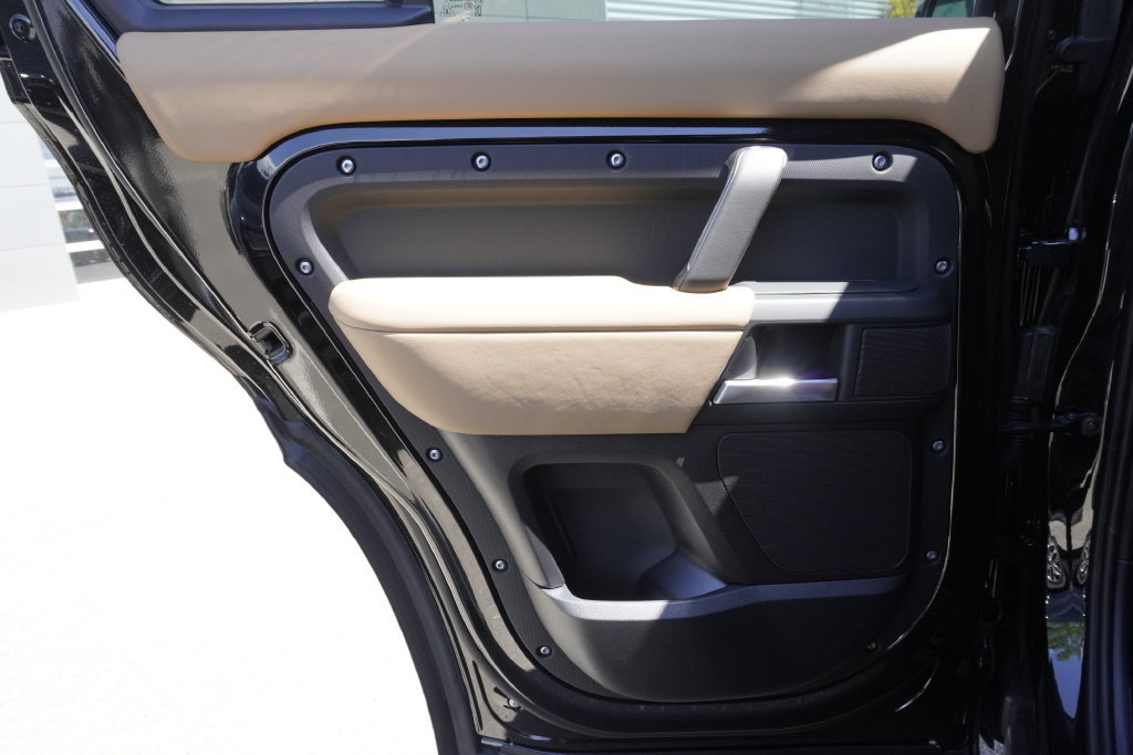 New 2026 Land Rover Defender 110 S AWD/4WD image 28