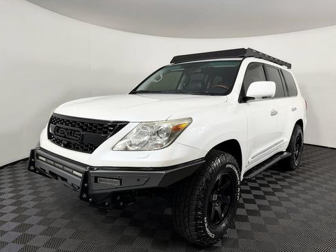Used 2009 Lexus LX 570 4WD image 2
