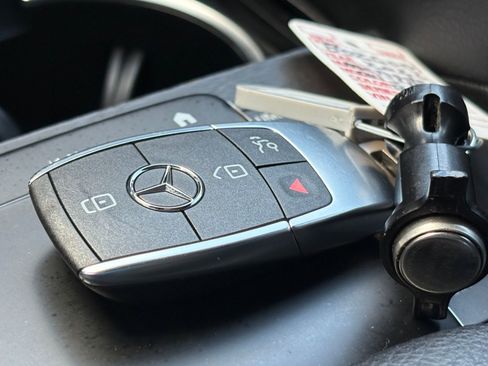 Used 2022 Mercedes-Benz GLS 450 4MATIC image 48