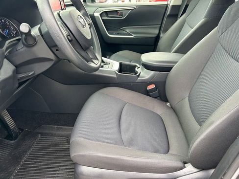 Certified 2022 Toyota RAV4 LE AWD/4WD image 11