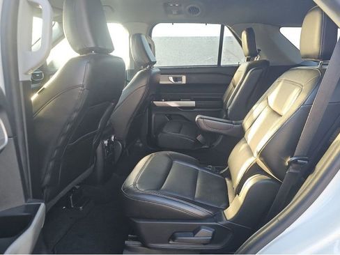 Used 2022 Ford Explorer Limited w/ Equipment Group 301A image 12