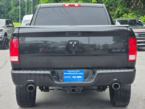 Used 2017 RAM 1500 Express w/ Black Ram 1500 Express Group AWD/4WD image 6