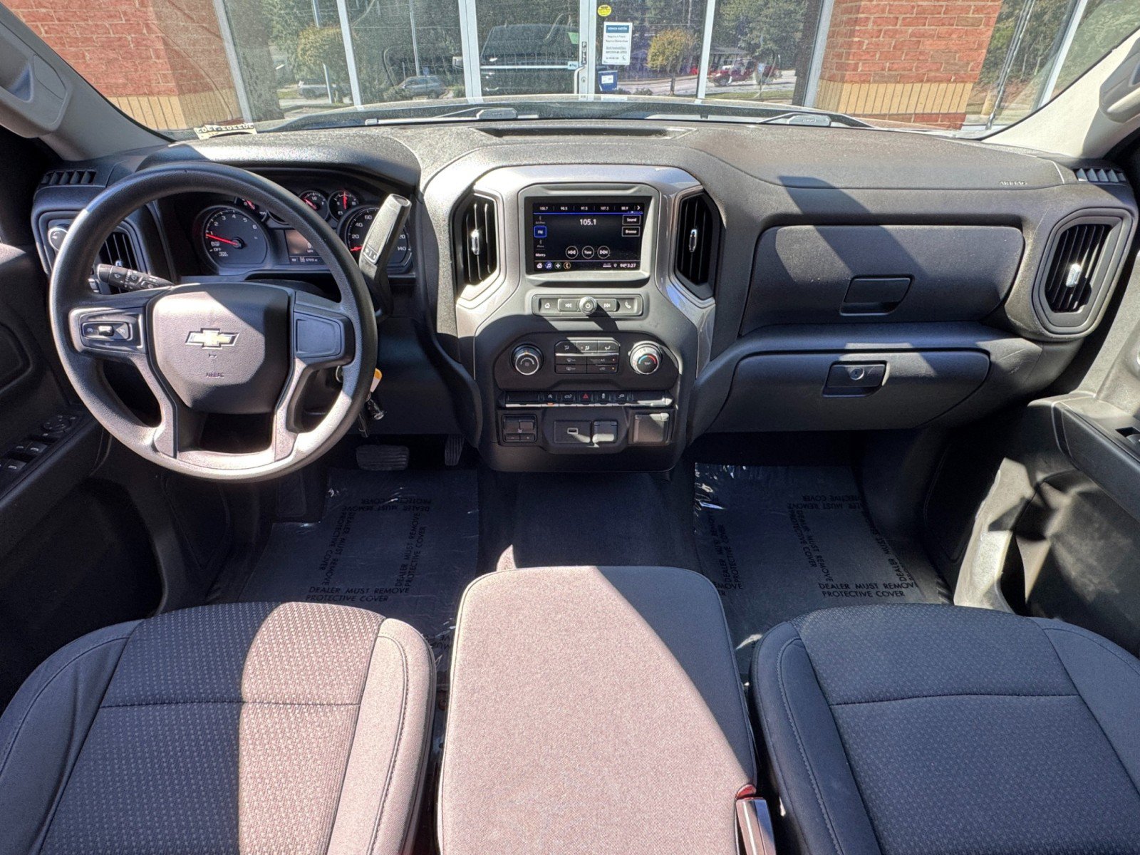 Used 2020 Chevrolet Silverado 1500 Custom w/ Custom Value Package AWD/4WD image 11