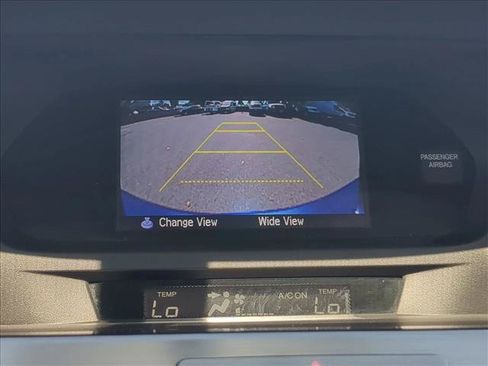 Used 2017 Acura ILX w/ AcuraWatch Plus Package FWD image 14