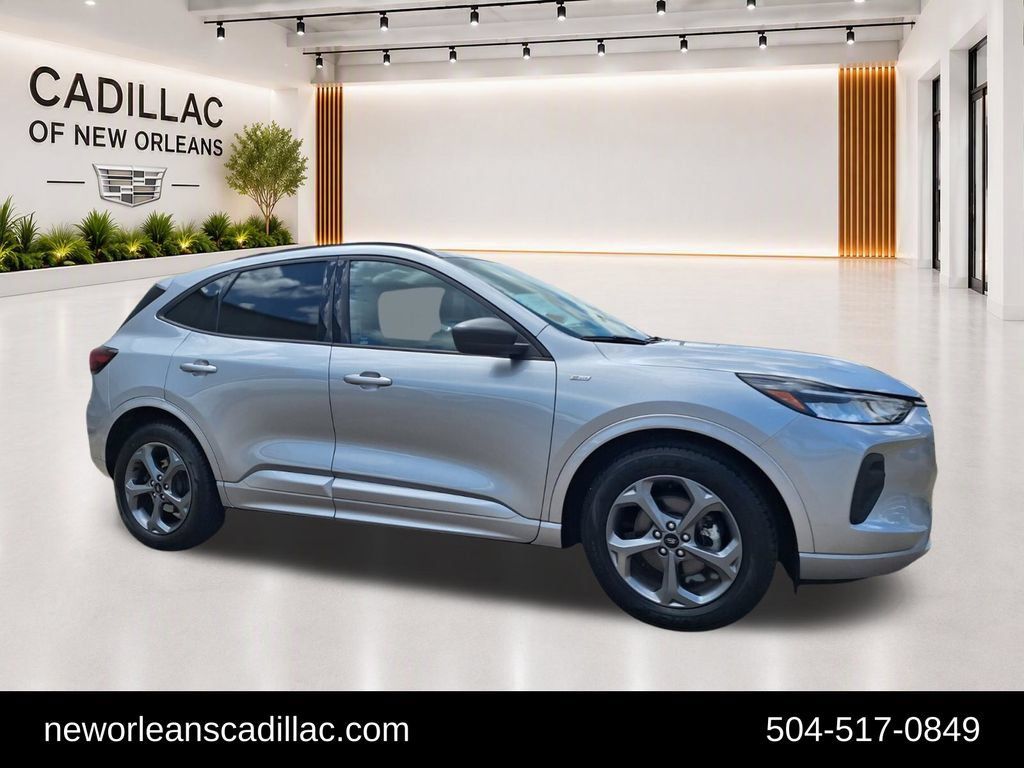 Used 2024 Ford Escape ST-Line FWD image 1