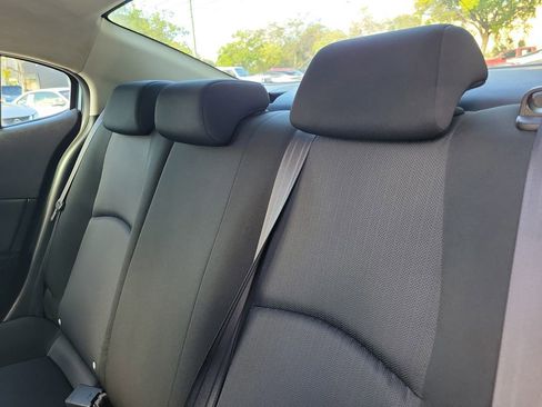 Used 2016 MAZDA MAZDA3 i Sport image 18