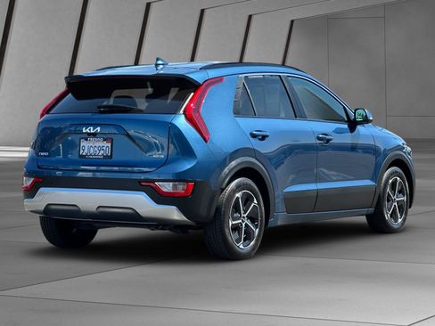 Used 2024 Kia Niro EX FWD image 4