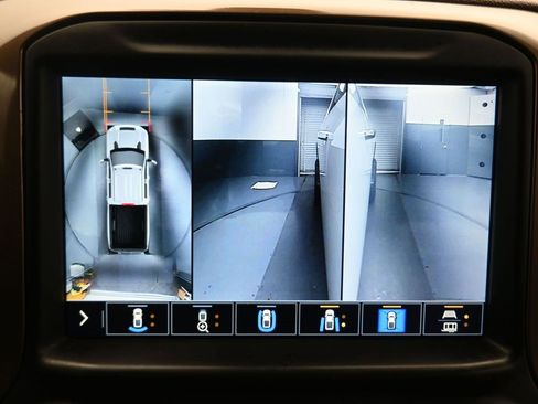 Used 2022 Chevrolet Silverado 2500 High Country w/ Safety Package II image 26