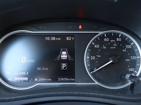 Used 2025 Nissan Versa SV FWD image 24