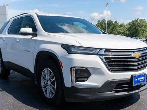 Used 2023 Chevrolet Traverse LT AWD/4WD image 4