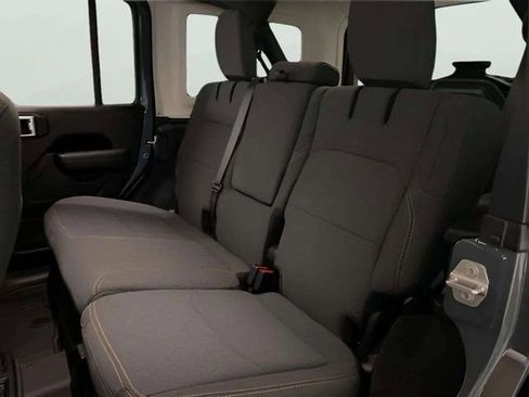 Used 2024 Jeep Wrangler Unlimited image 72