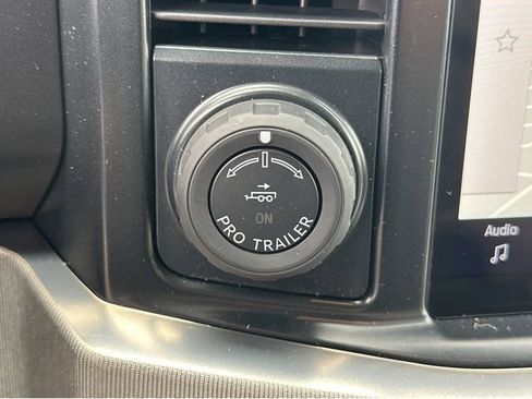 New 2026 Ford F450 Platinum w/ Platinum Plus Package image 31