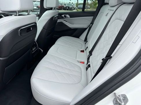 Used 2025 BMW X5 xDrive40i w/ M Sport Package AWD/4WD image 14