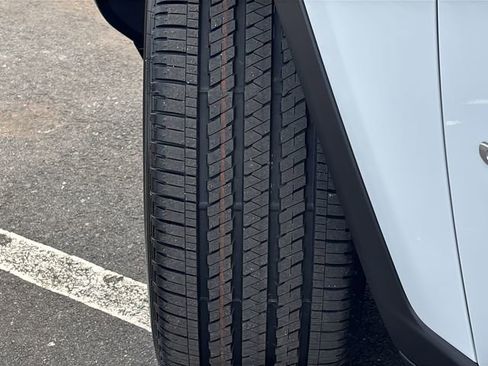 New 2026 Jeep Grand Cherokee L Limited image 11