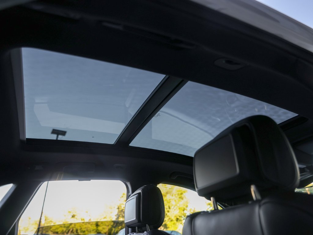 Certified 2026 Porsche Macan S AWD/4WD image 42