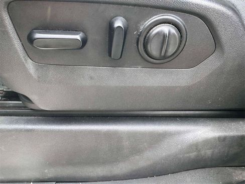 Used 2020 Chevrolet Silverado 1500 LT Trail Boss image 13