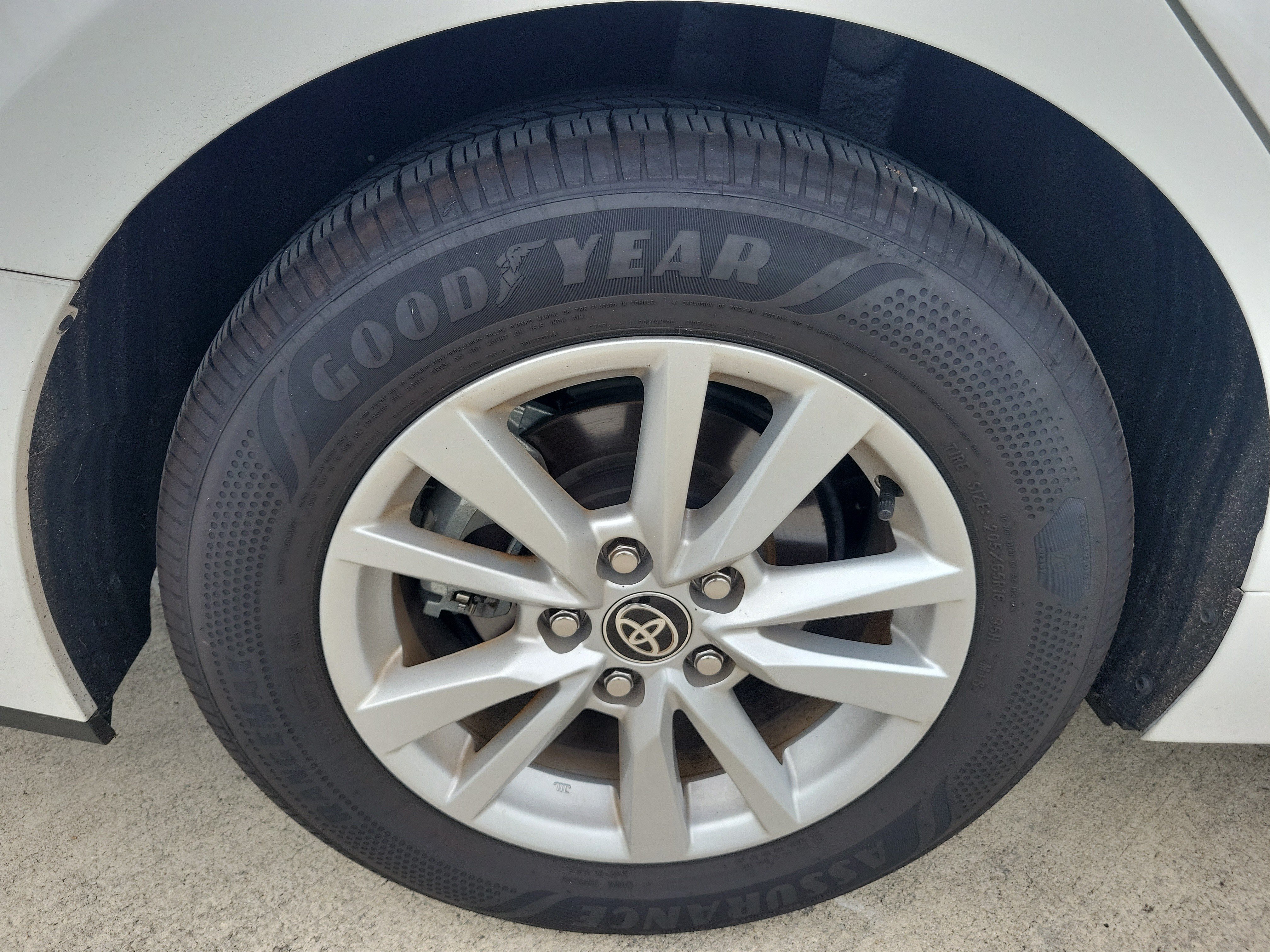 Used 2026 Toyota Camry LE FWD image 8