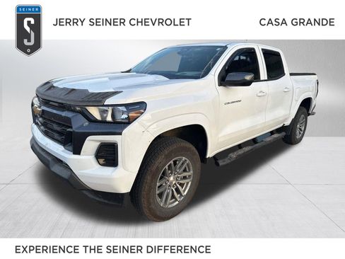 Used 2025 Chevrolet Colorado LT w/ Advanced Trailering Package image 1